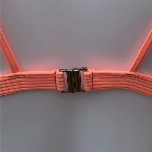 💋NWT Lovers + friends strappy ribbed modest coverage bikini top - Picture 8 of 16